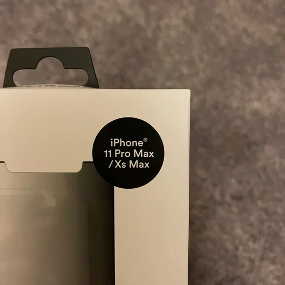 11ProMax Screen Protector - Picture 3 of 6